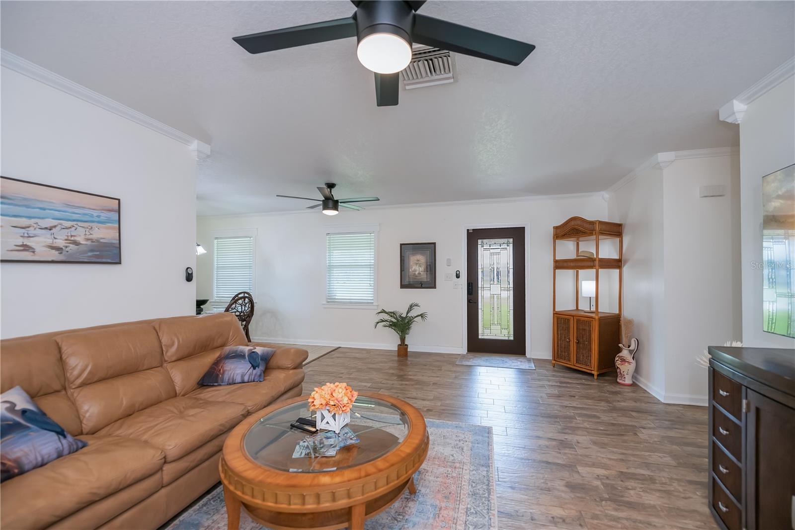 Image 12 of 66 For 21539 Gladis Avenue