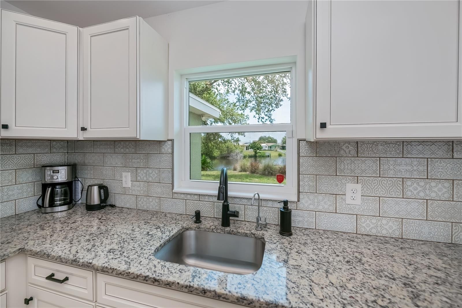 Image 16 of 66 For 21539 Gladis Avenue