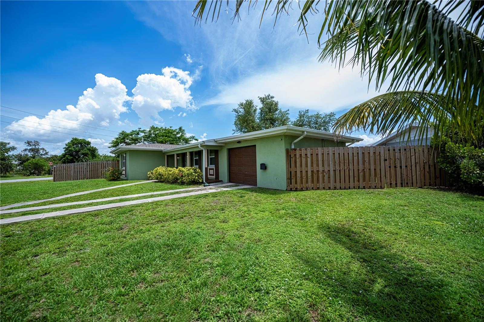 Image 3 of 66 For 21539 Gladis Avenue