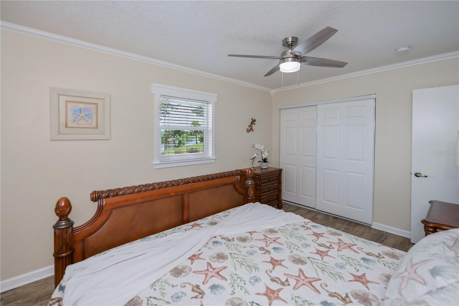 Image 41 of 66 For 21539 Gladis Avenue