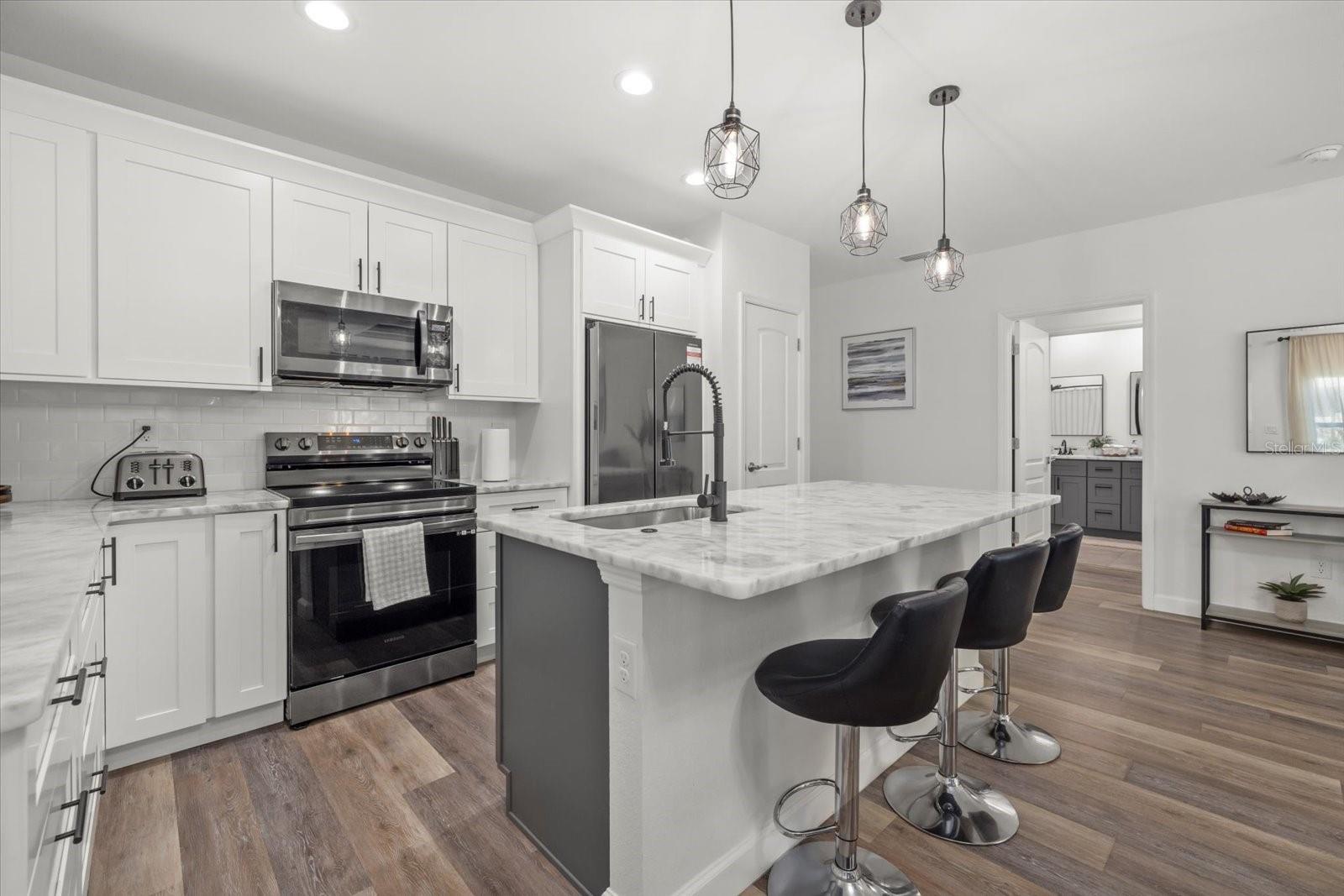 Image 10 of 29 For 357 Boundary Boulevard A