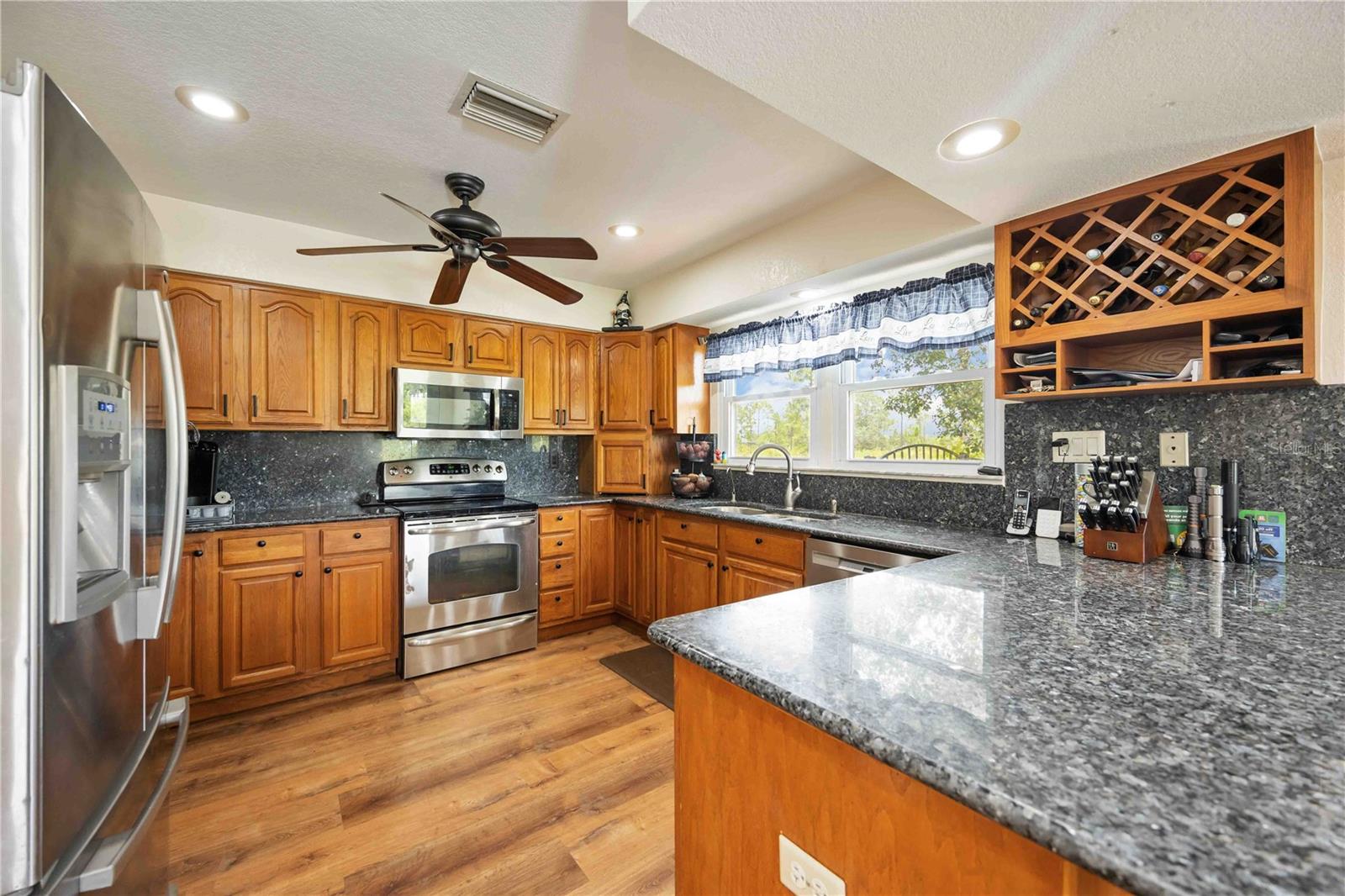 Image 18 of 52 For 5950 Cypress Grove Circle
