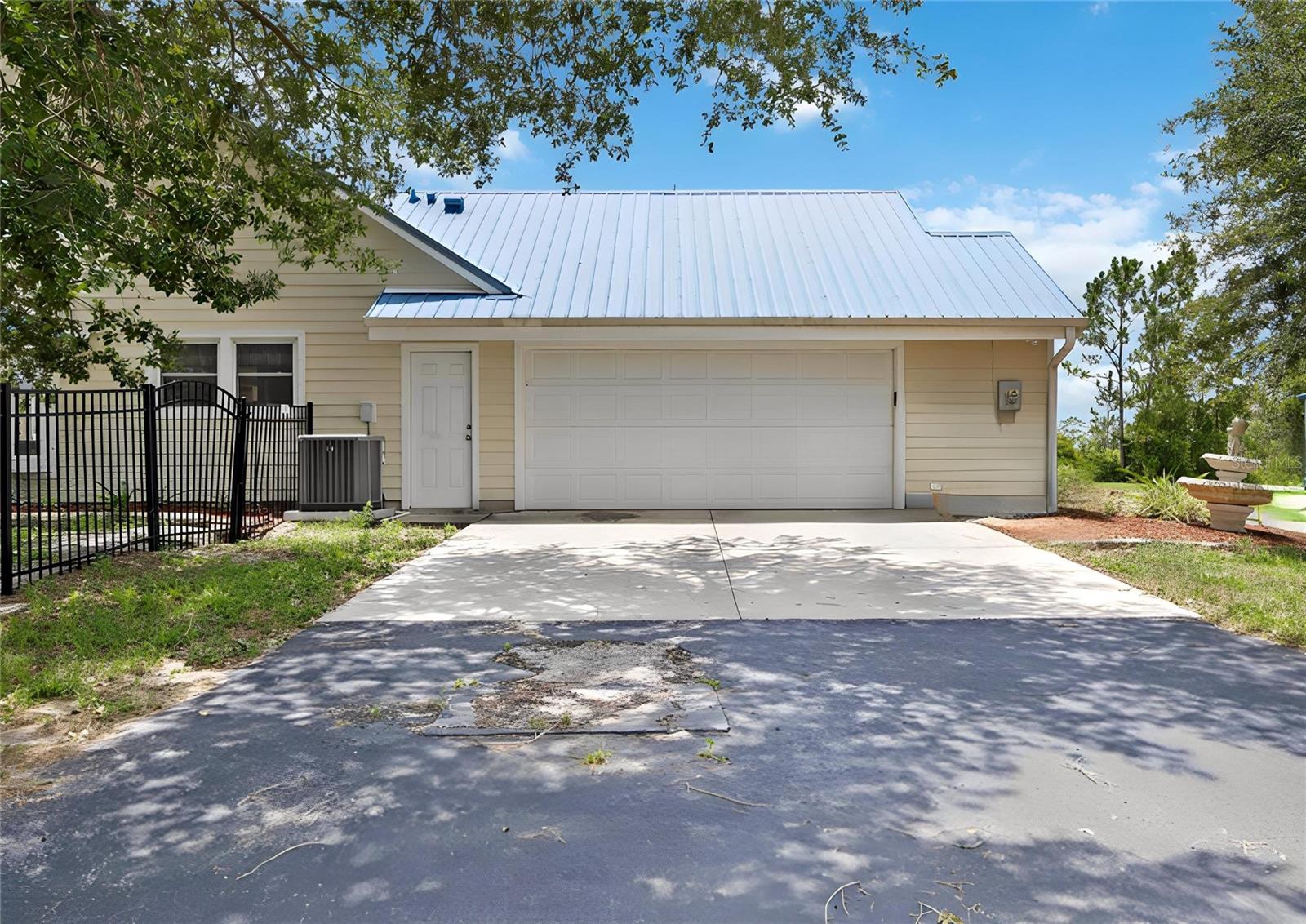 Image 9 of 52 For 5950 Cypress Grove Circle