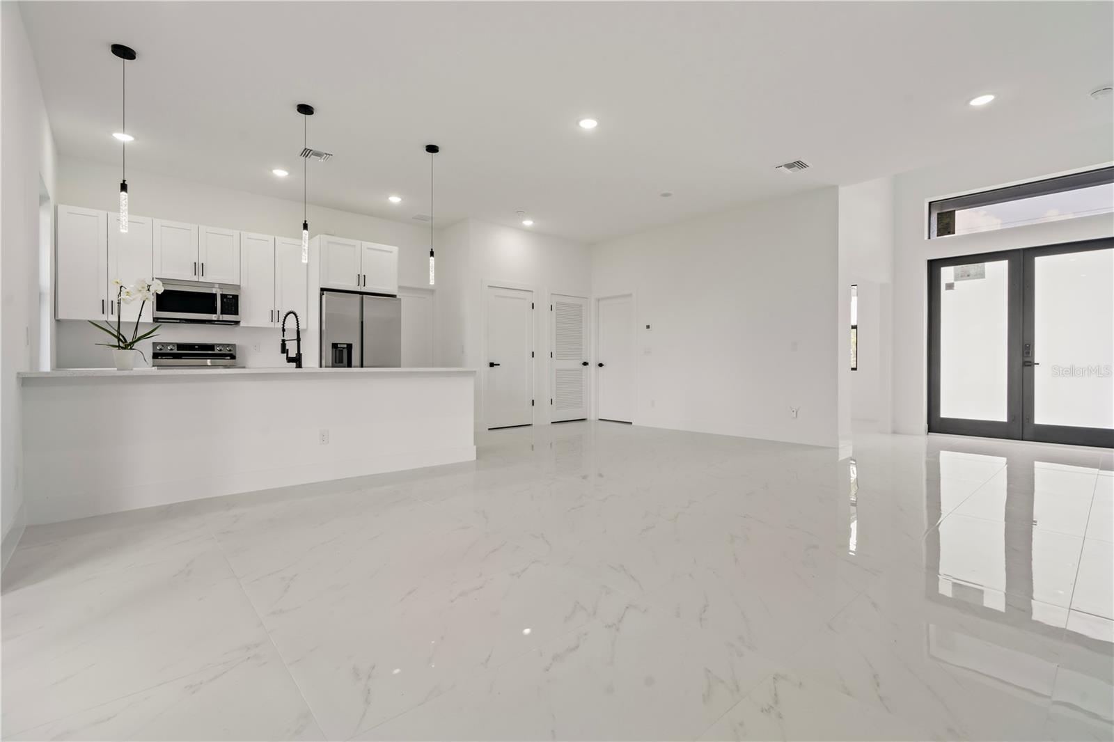 Image 12 of 31 For 2911 37th Street W