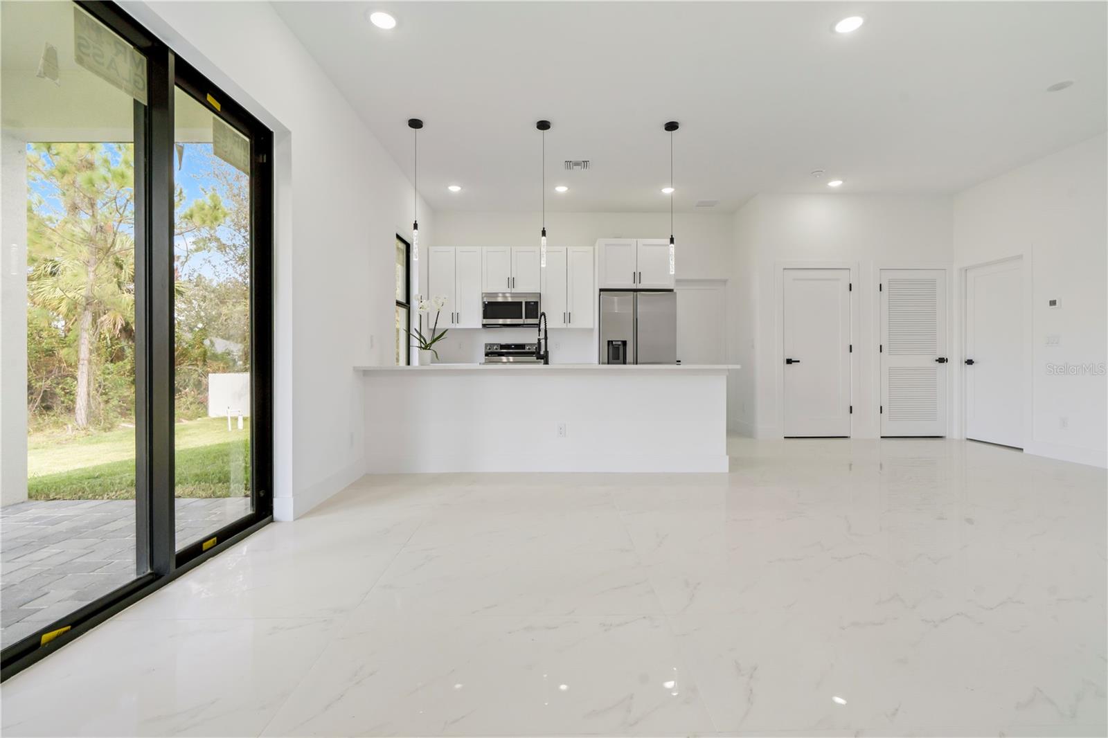 Image 13 of 31 For 2911 37th Street W