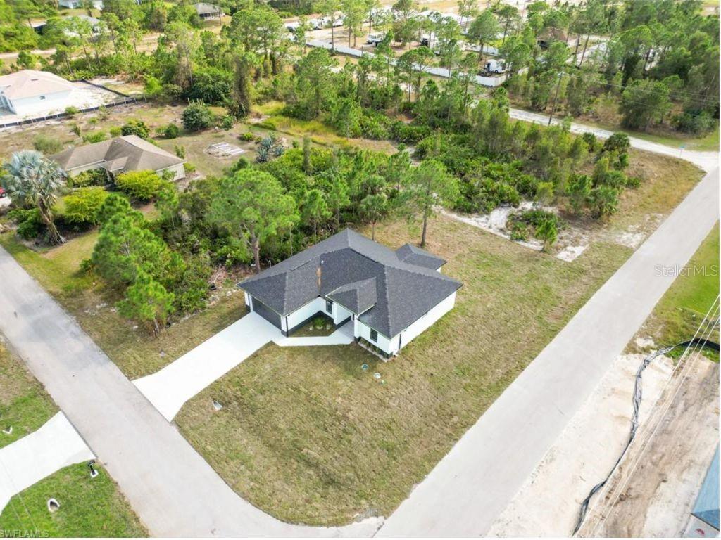Image 2 of 31 For 2911 37th Street W