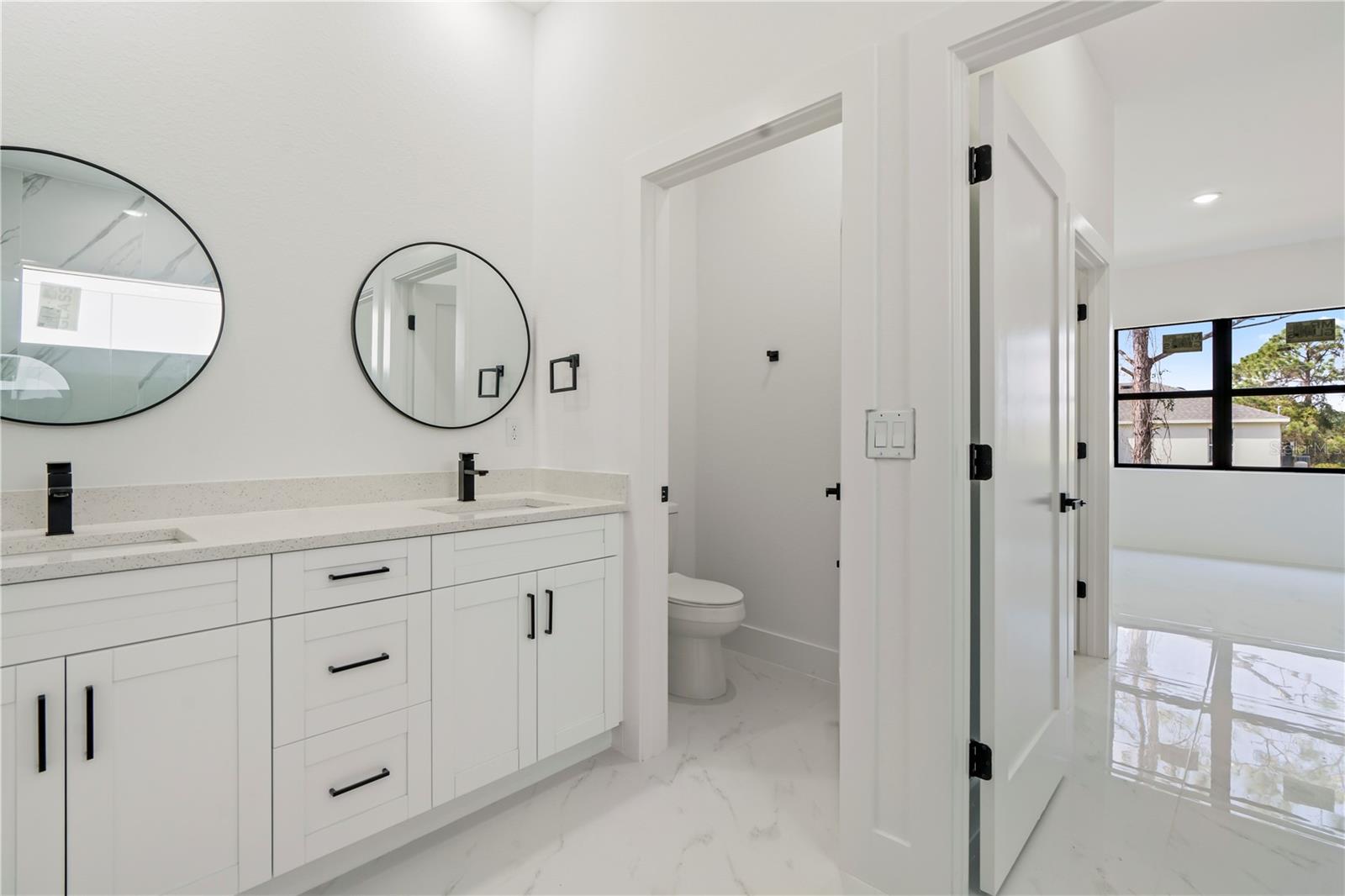 Image 24 of 31 For 2911 37th Street W