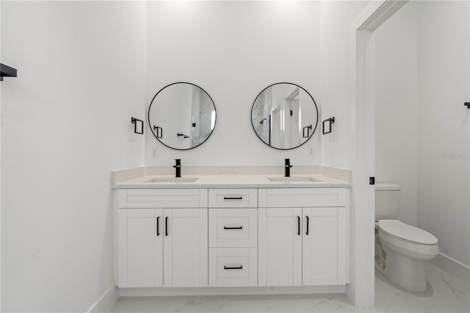Image 25 of 31 For 2911 37th Street W