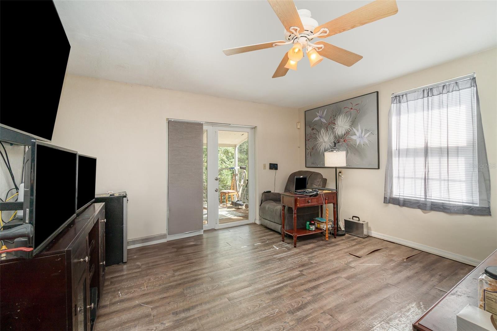 Image 19 of 56 For 6605 Masters Avenue