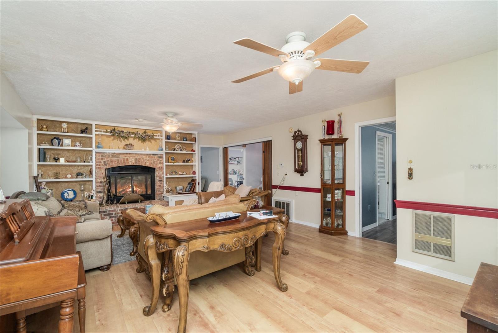 Image 8 of 56 For 6605 Masters Avenue