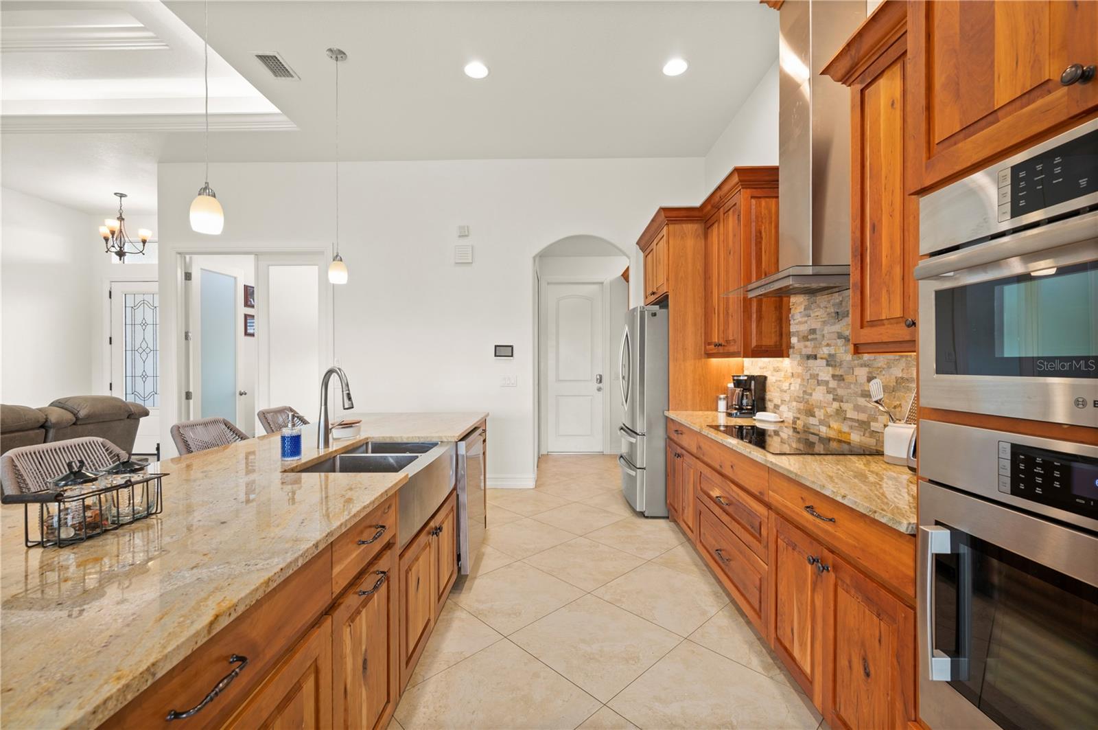 Image 21 of 66 For 2432 Brewer Avenue
