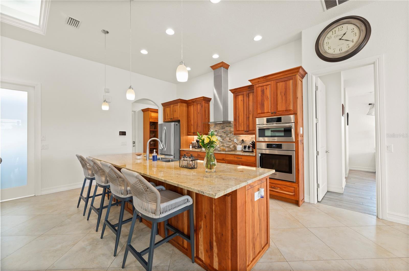 Image 4 of 66 For 2432 Brewer Avenue