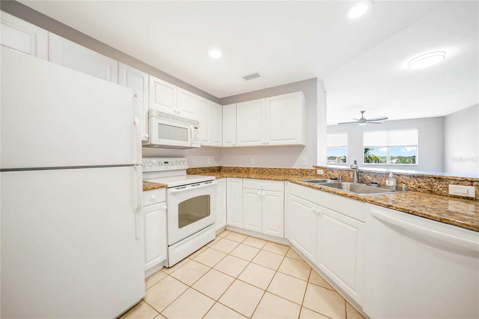 Image 11 of 38 For 255 West End Drive 1412