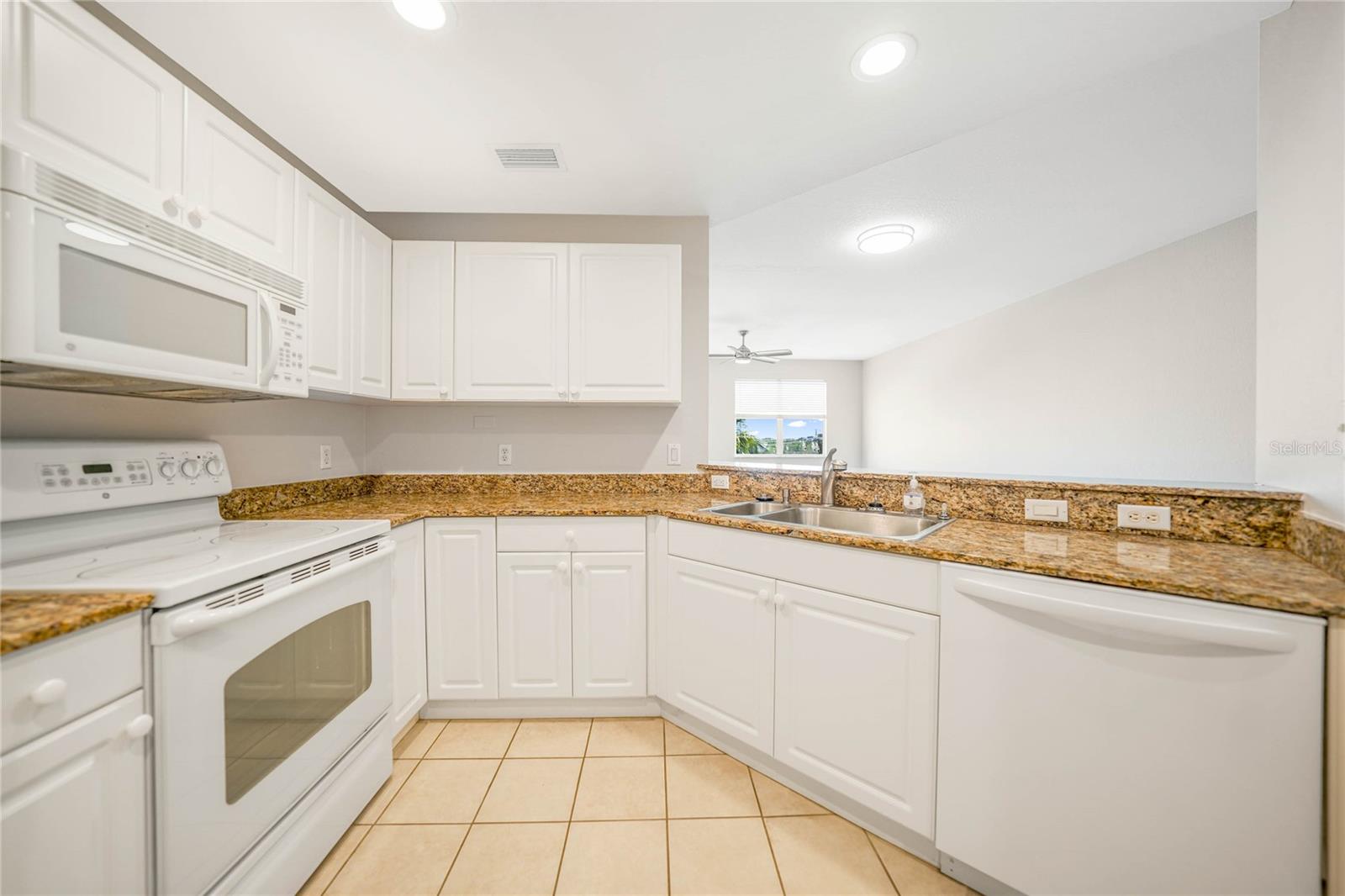 Image 12 of 38 For 255 West End Drive 1412