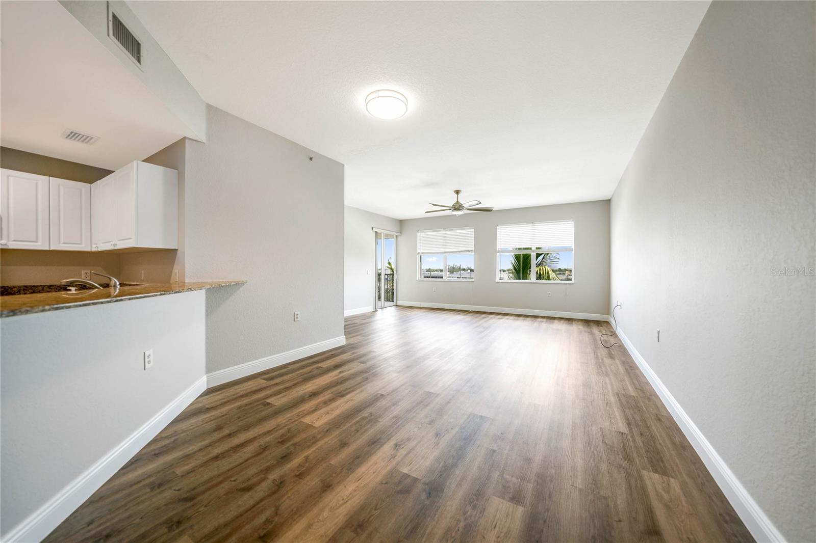 Image 4 of 38 For 255 West End Drive 1412