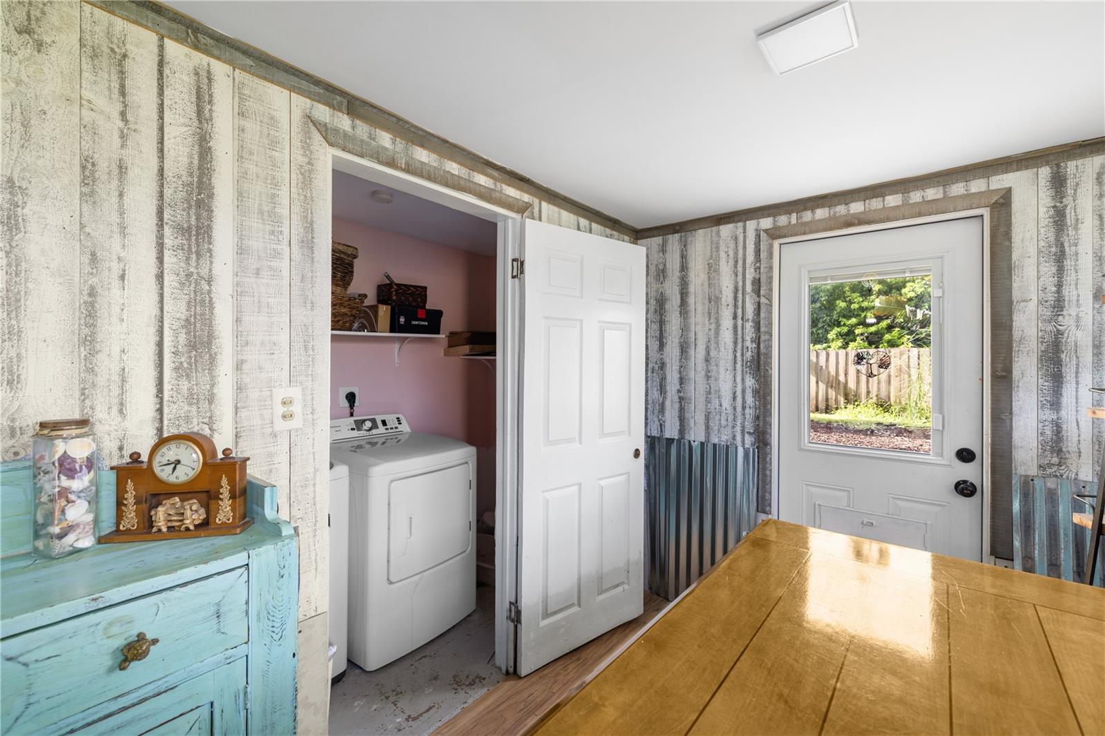 Image 13 of 32 For 1027 Coral Ridge Drive