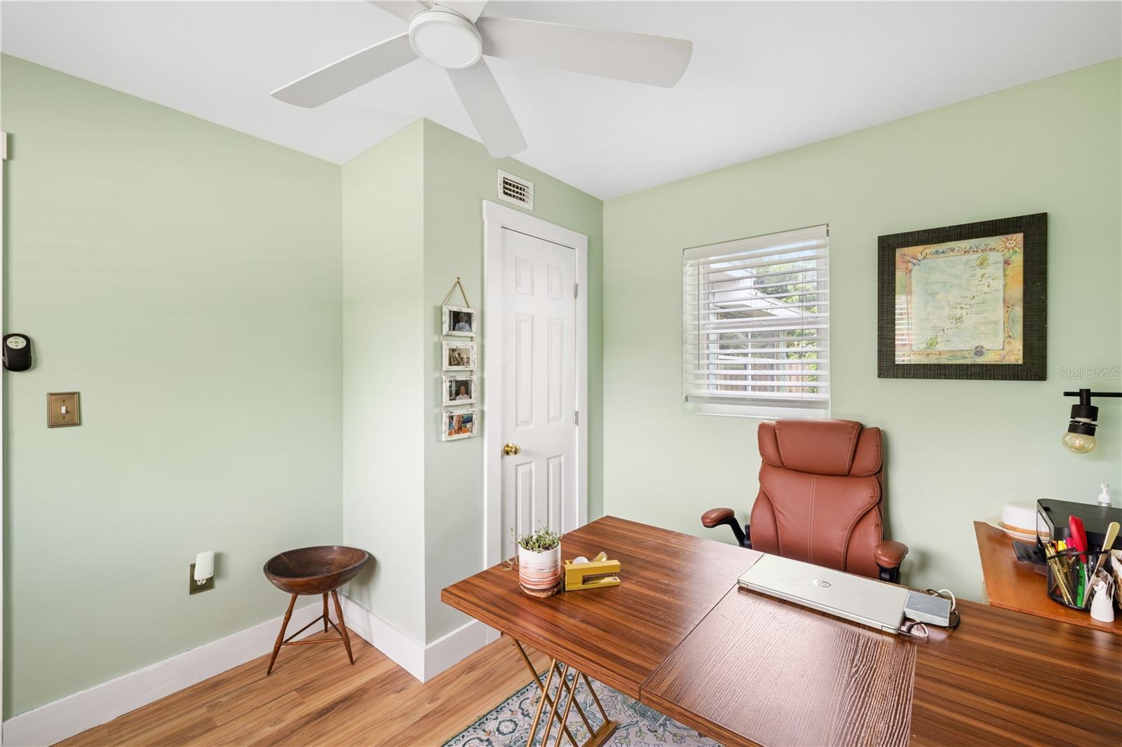 Image 20 of 32 For 1027 Coral Ridge Drive