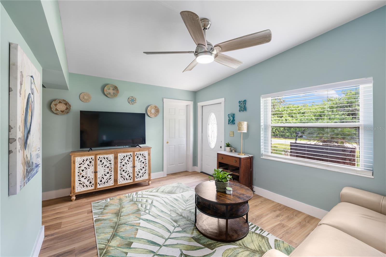 Image 4 of 32 For 1027 Coral Ridge Drive