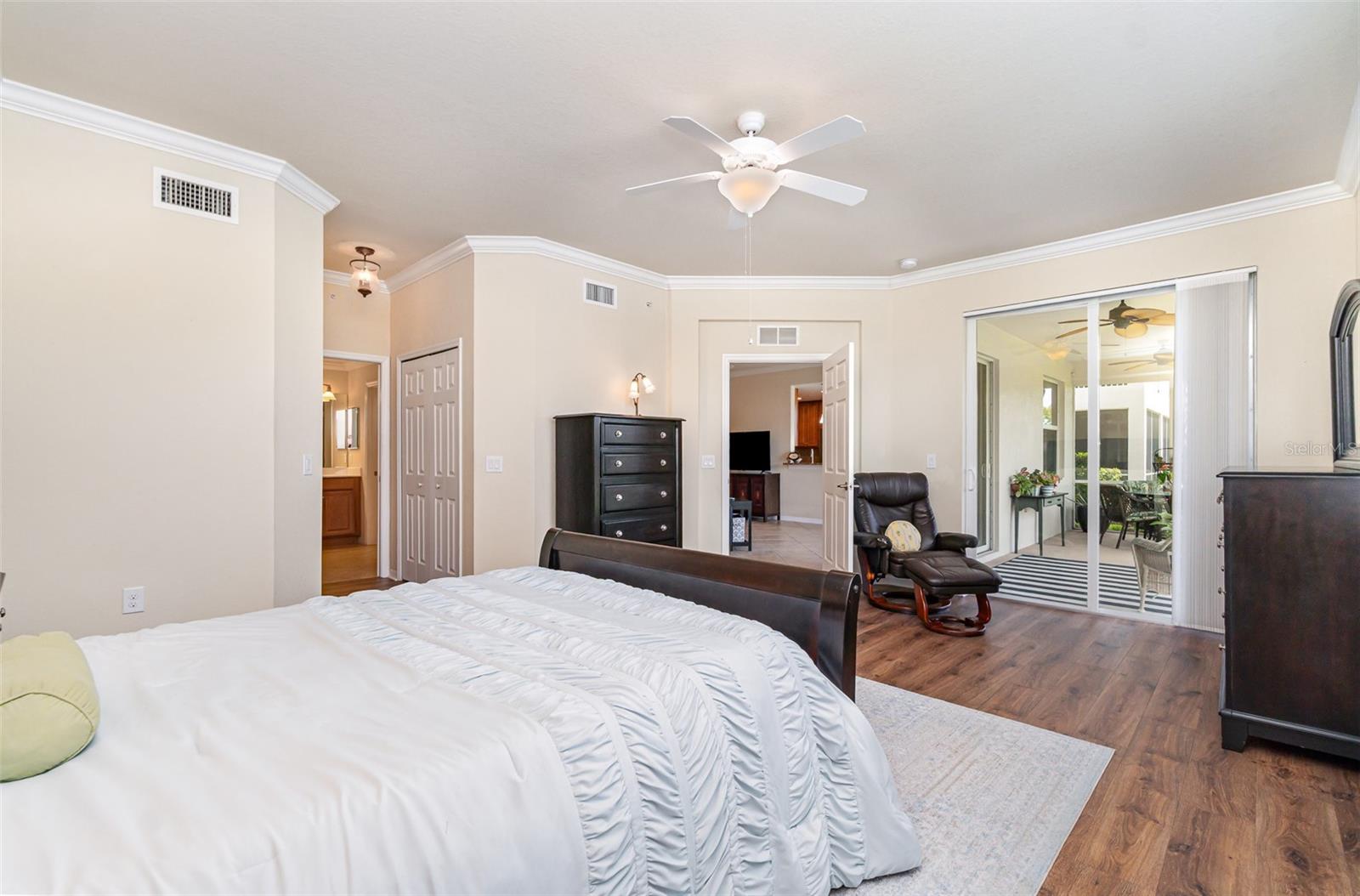 Image 15 of 30 For 17454 Old Harmony Drive 101