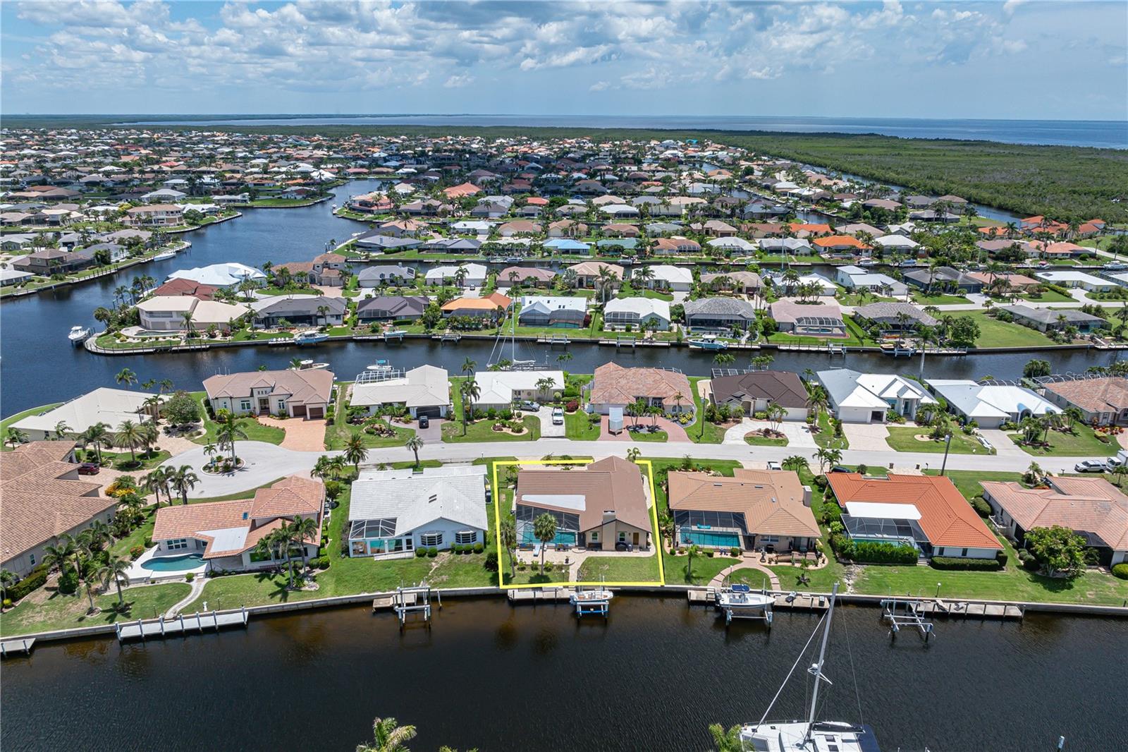 Image 13 of 65 For 2814 La Mancha Court