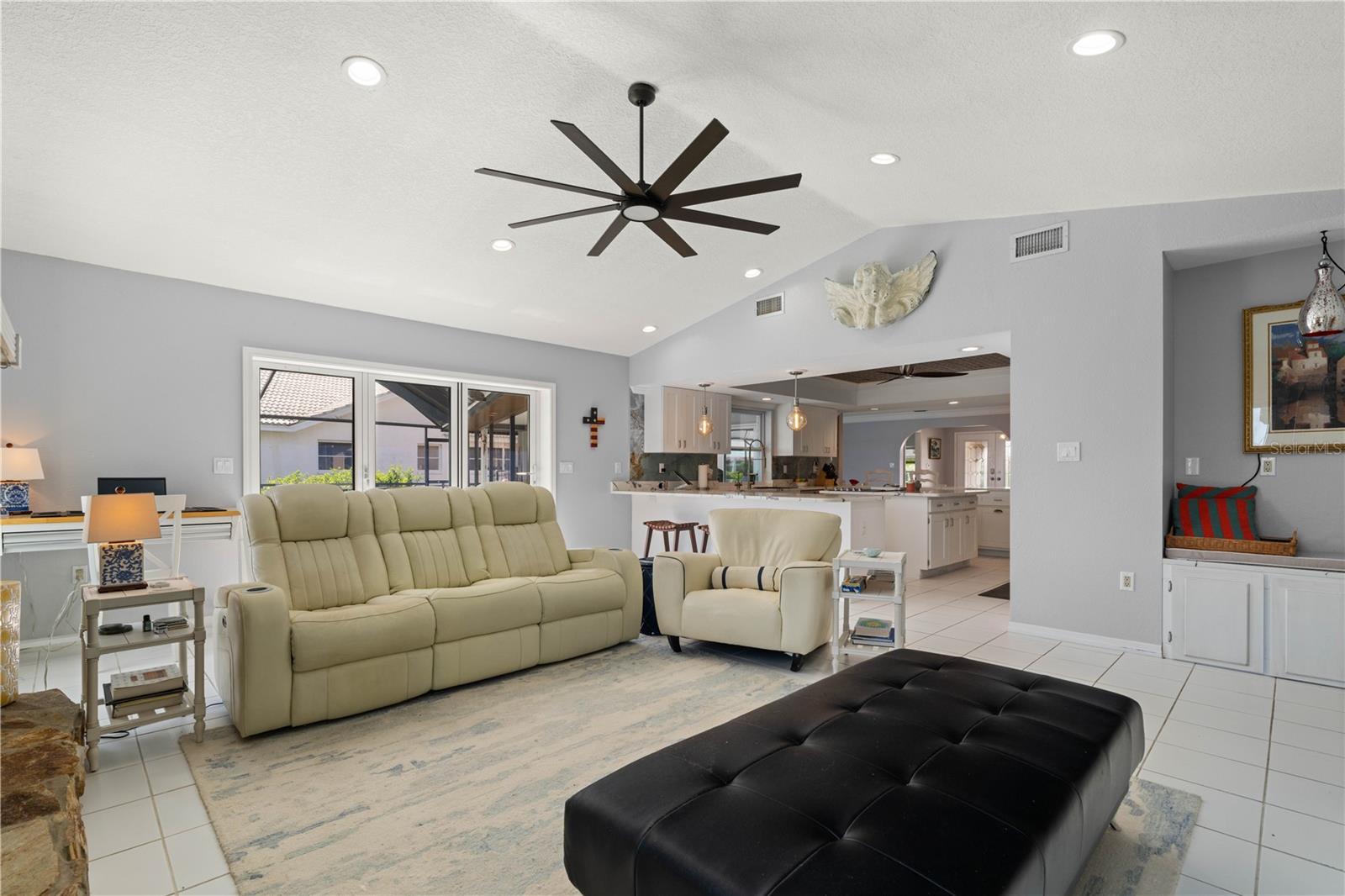 Image 34 of 65 For 2814 La Mancha Court