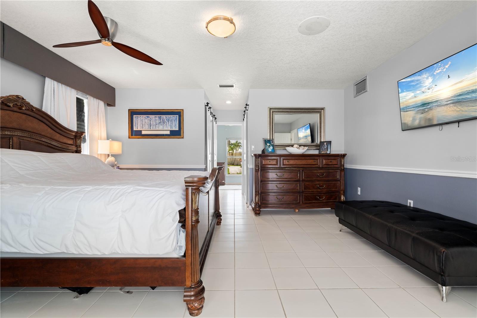 Image 38 of 65 For 2814 La Mancha Court