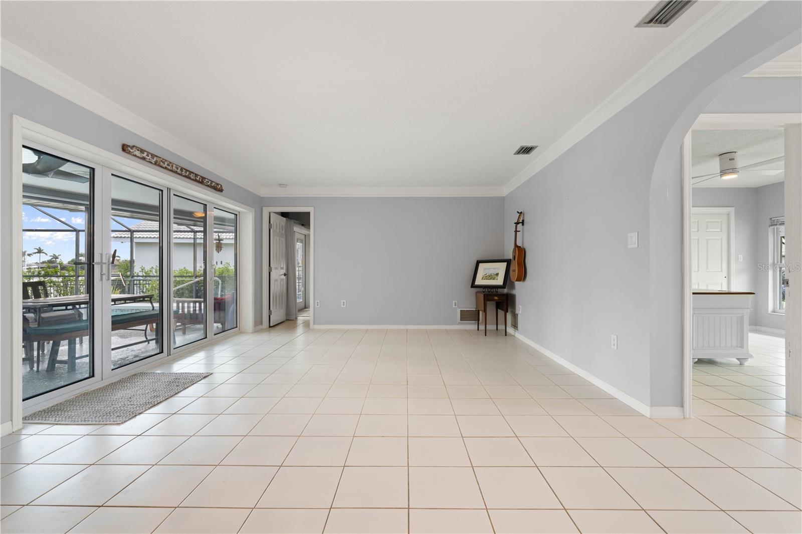 Image 7 of 65 For 2814 La Mancha Court