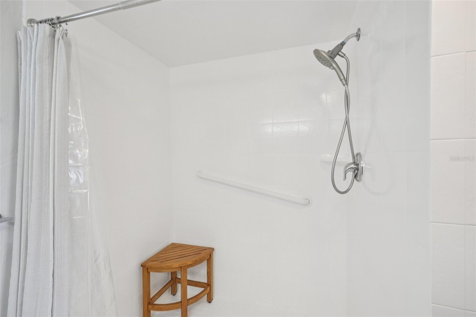 Image 16 of 43 For 1700 Pine Valley Drive 205