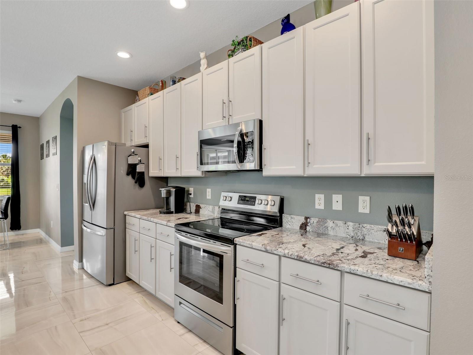 Image 7 of 37 For 4180 Lenox Boulevard