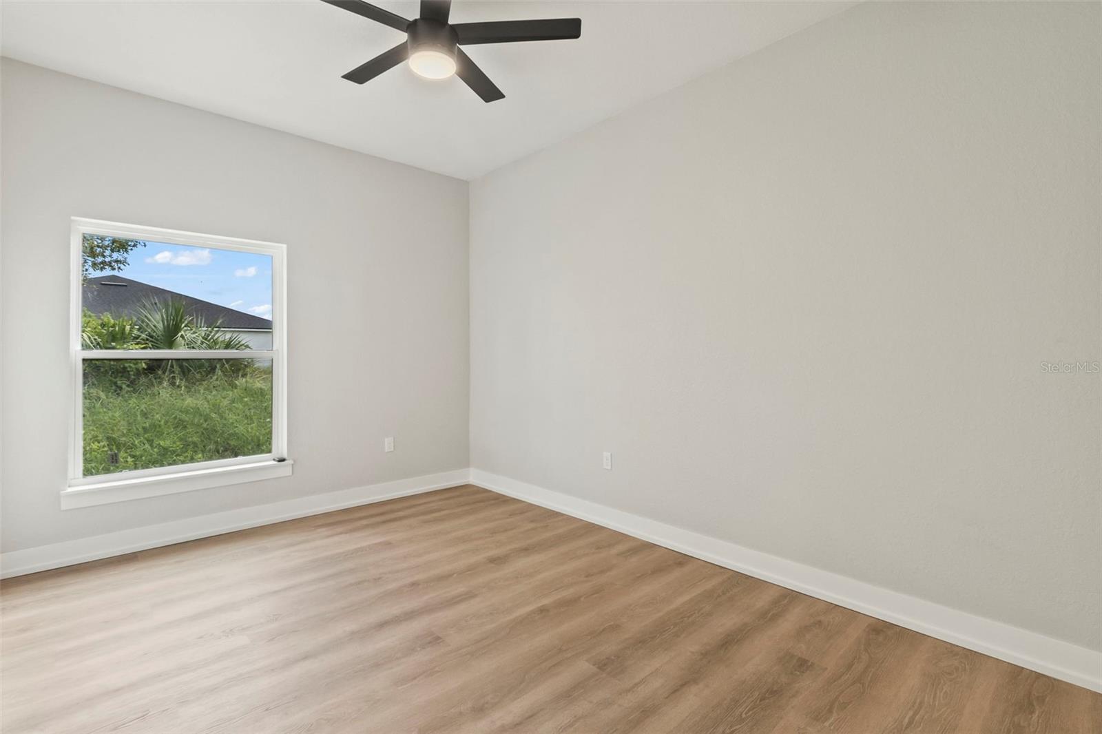 Image 13 of 40 For 9155 Agate Street