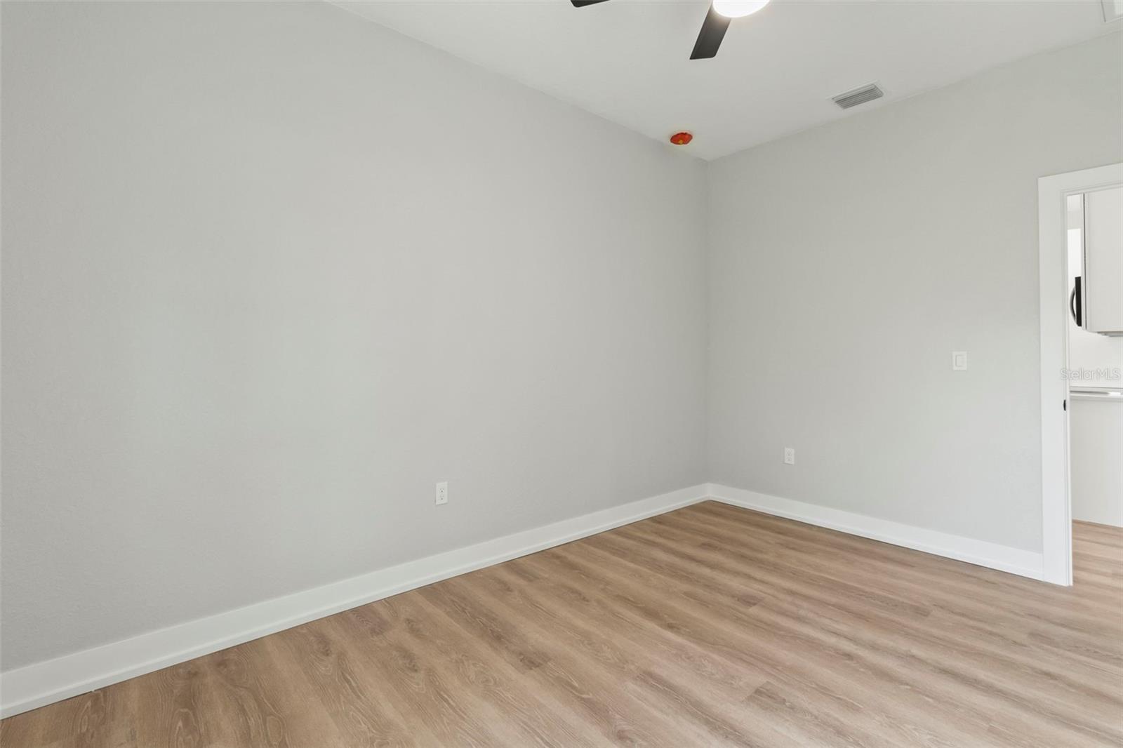 Image 16 of 40 For 9155 Agate Street