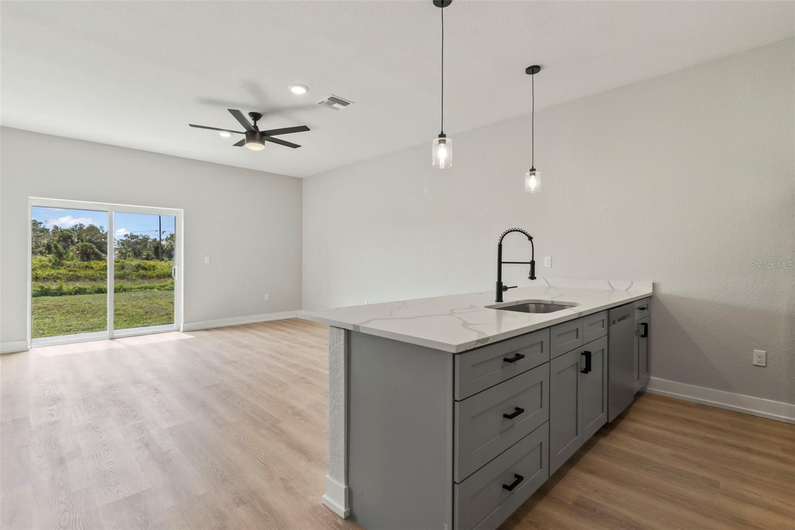Image 17 of 40 For 9155 Agate Street