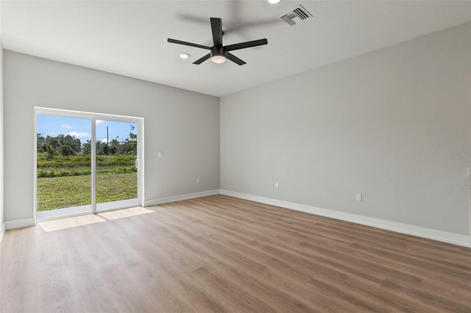 Image 19 of 40 For 9155 Agate Street