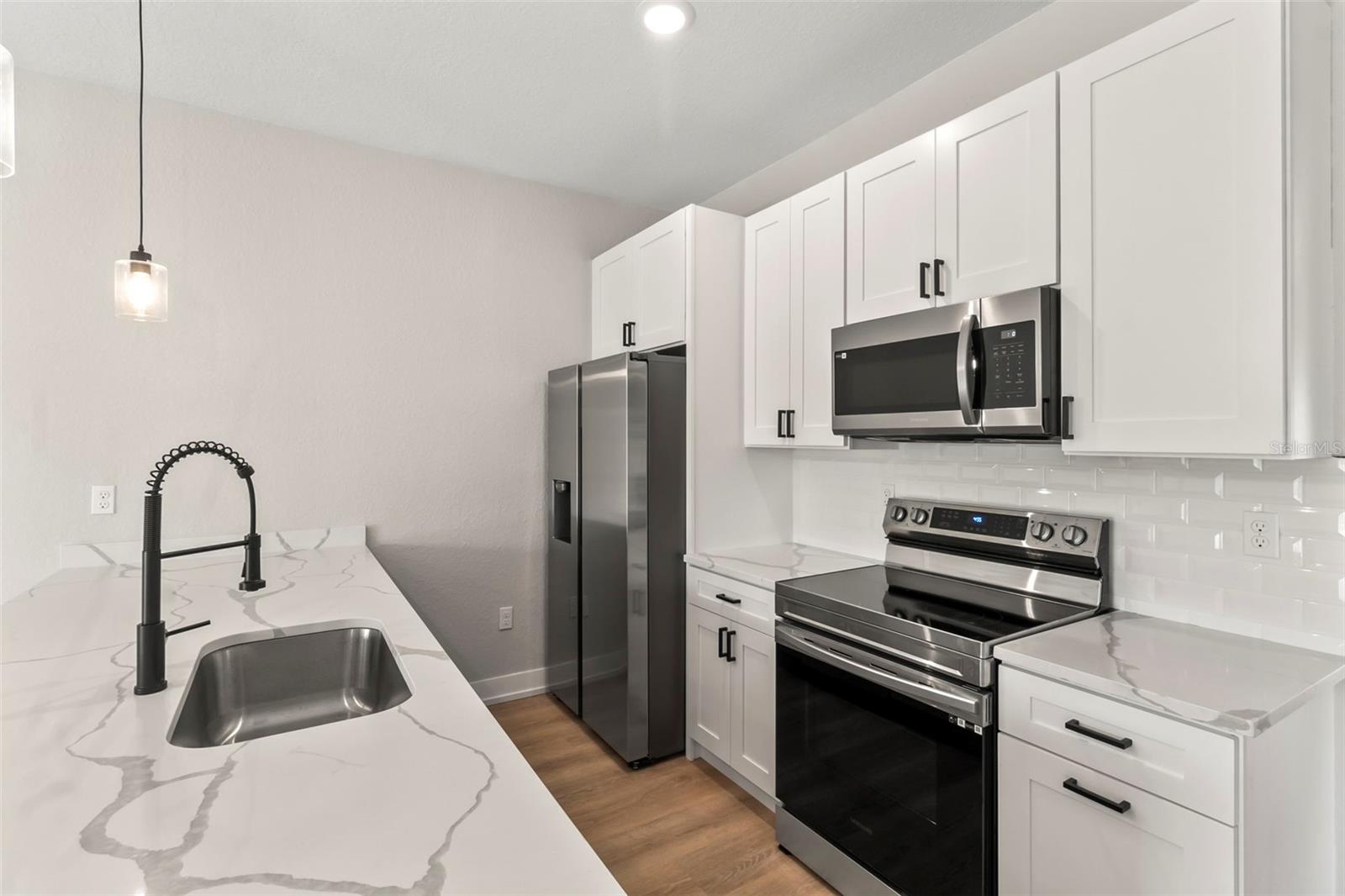 Image 2 of 40 For 9155 Agate Street