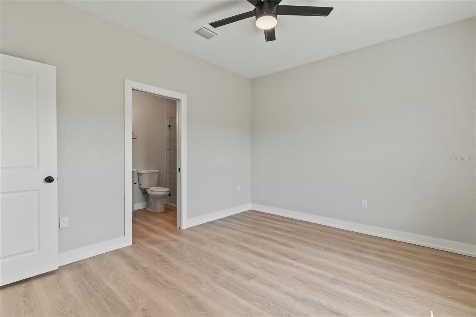 Image 22 of 40 For 9155 Agate Street