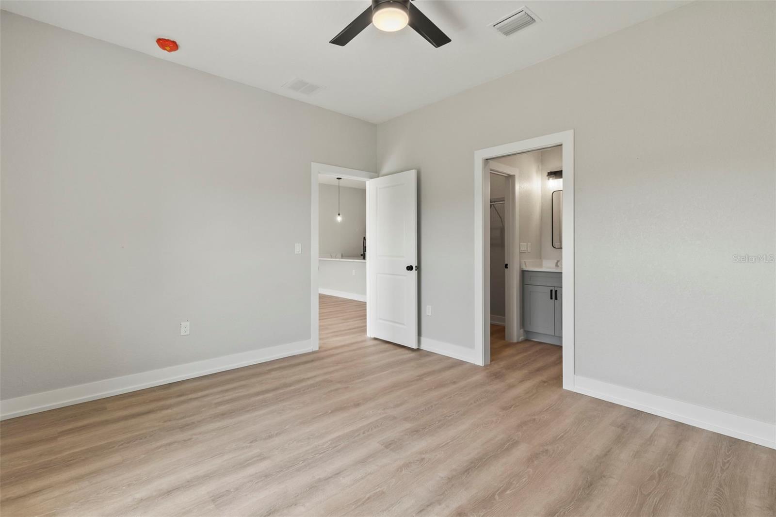 Image 24 of 40 For 9155 Agate Street