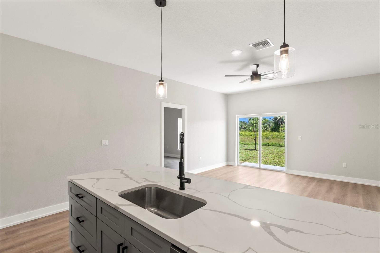 Image 29 of 40 For 9155 Agate Street