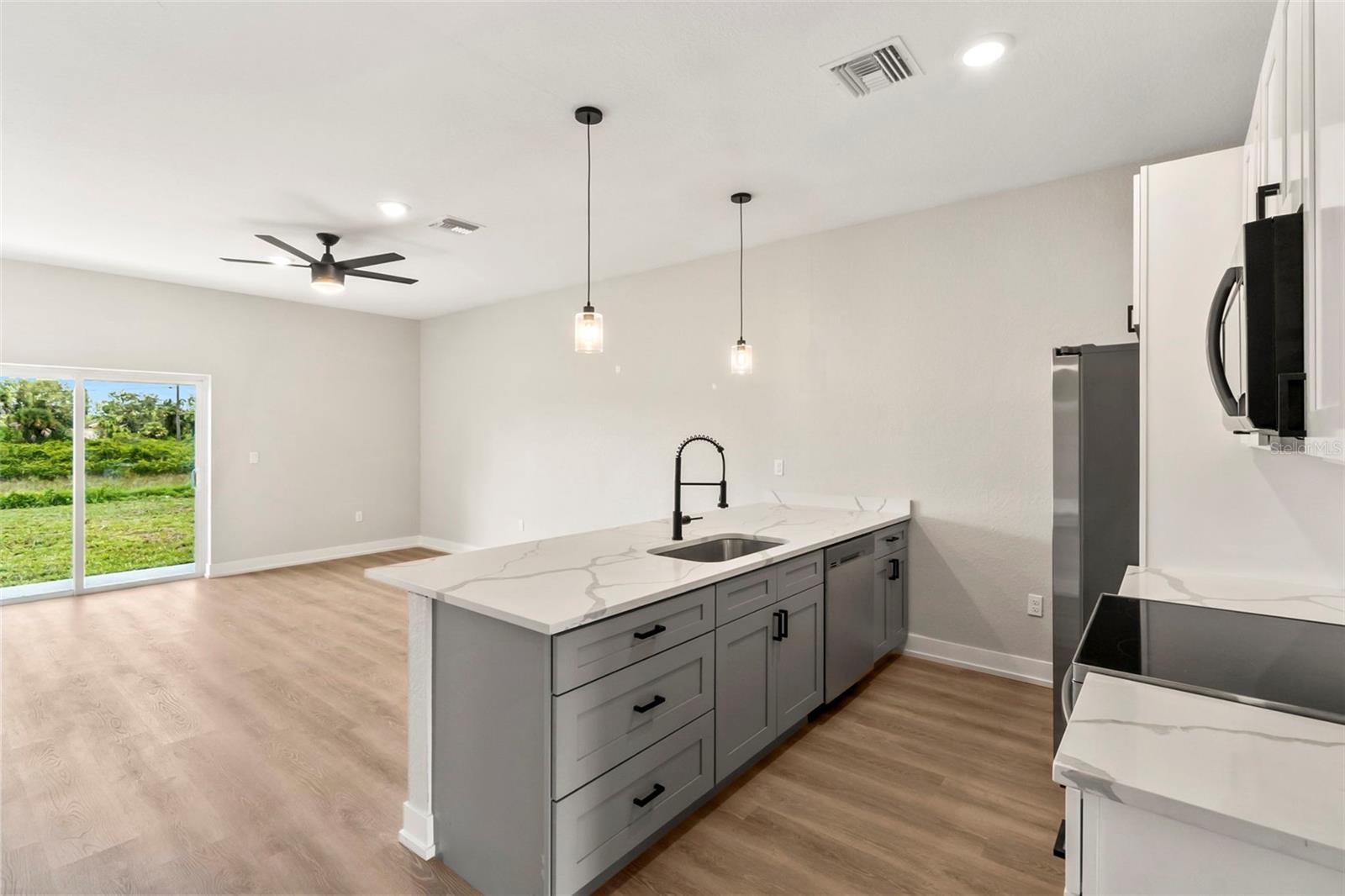 Image 30 of 40 For 9155 Agate Street