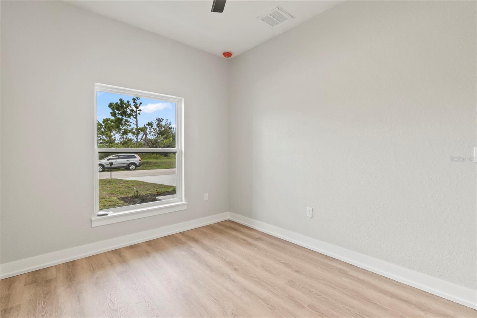 Image 8 of 40 For 9155 Agate Street