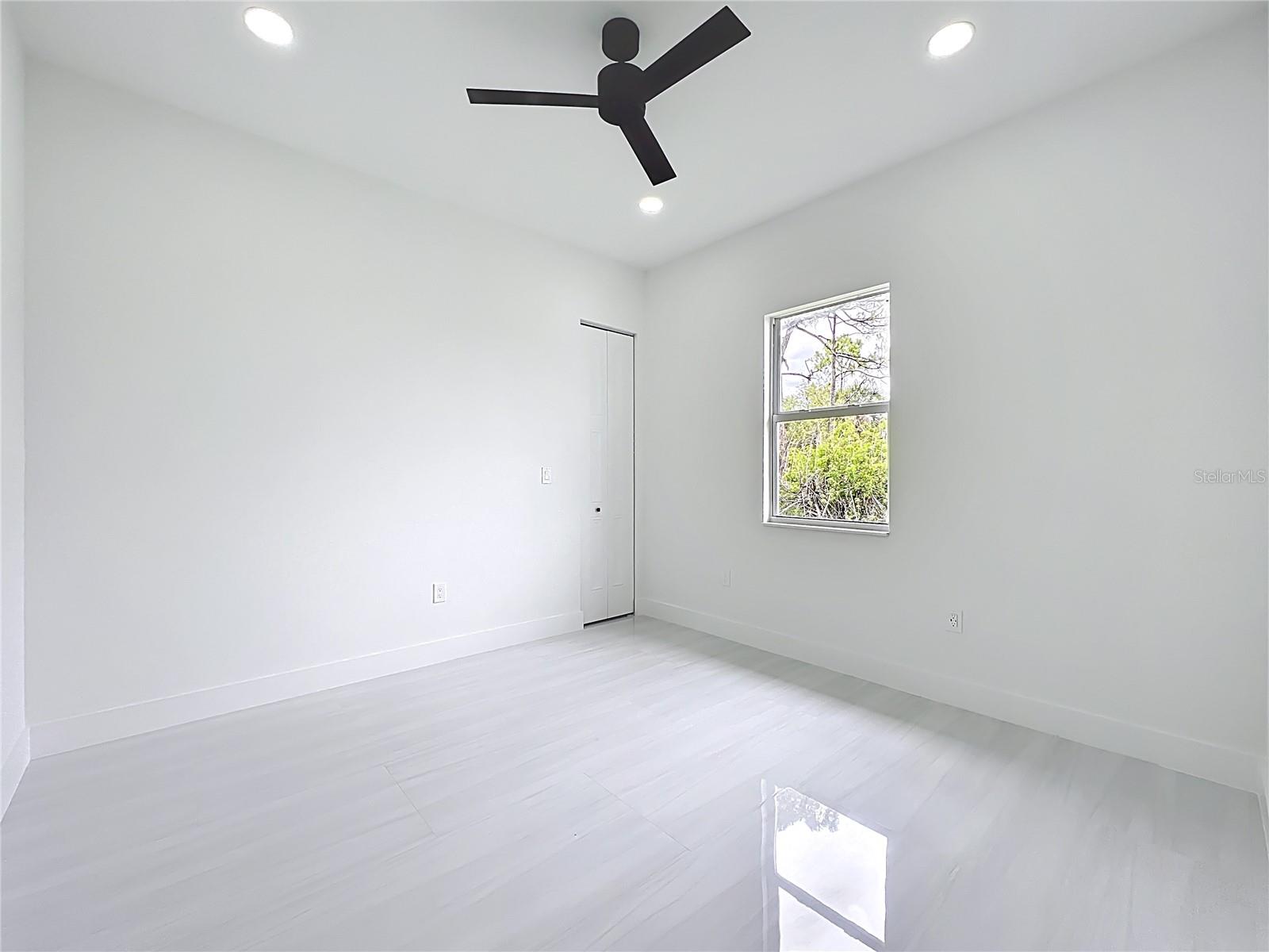 Image 20 of 42 For 576 Mcdill Drive