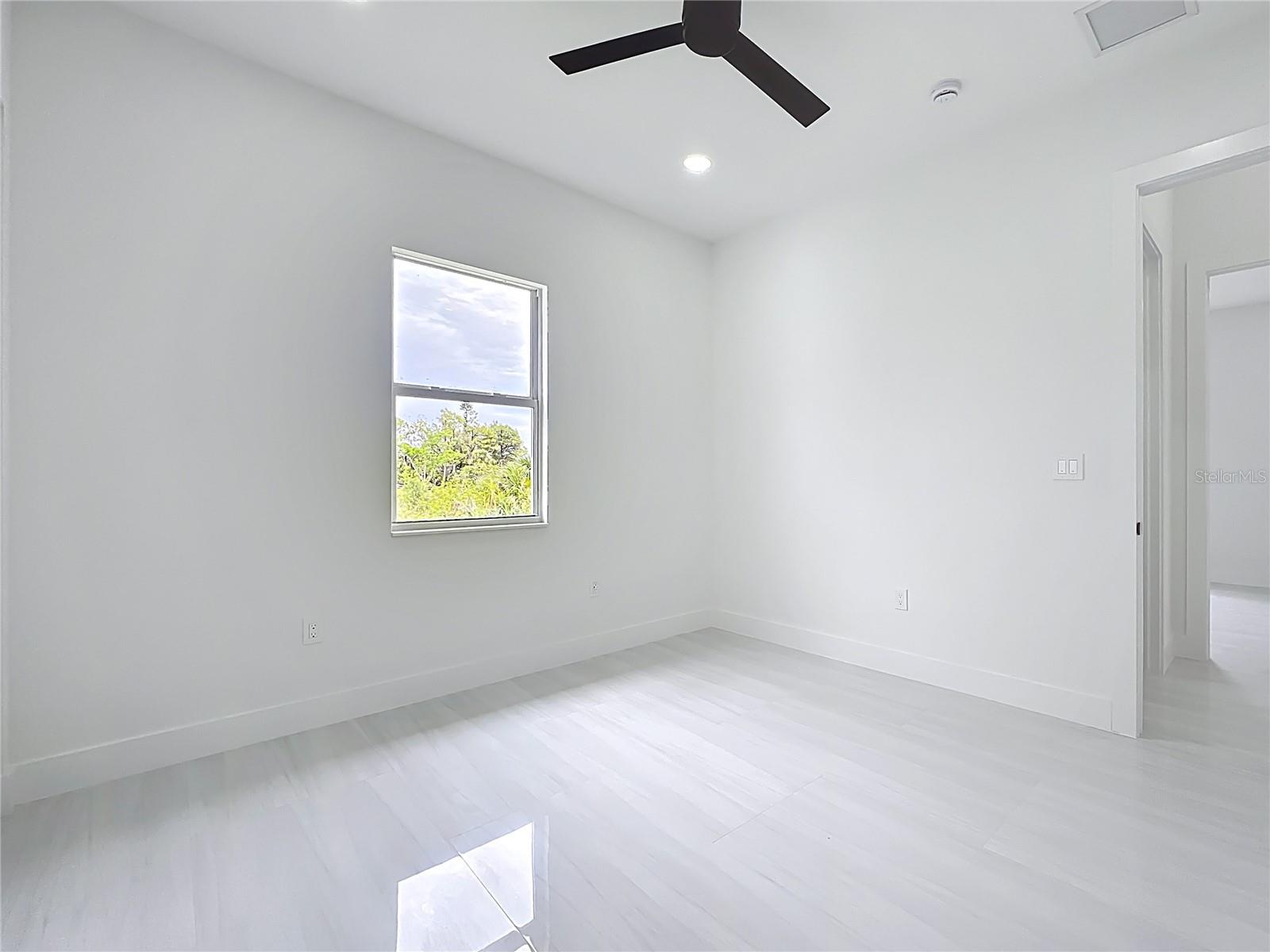 Image 21 of 42 For 576 Mcdill Drive