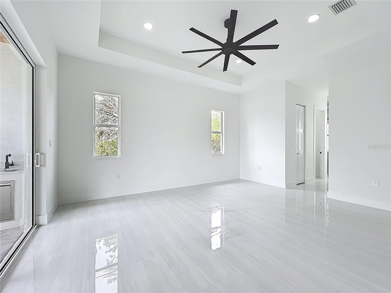 Image 24 of 42 For 576 Mcdill Drive