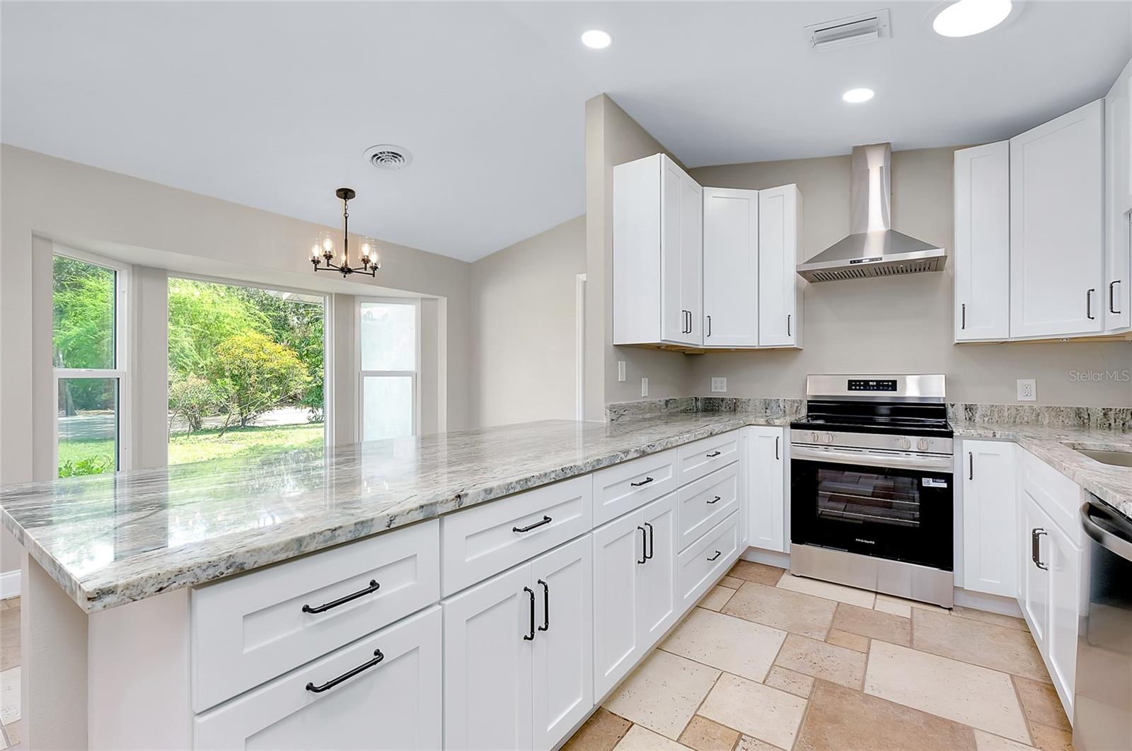 Image 10 of 60 For 875 Bayshore Drive