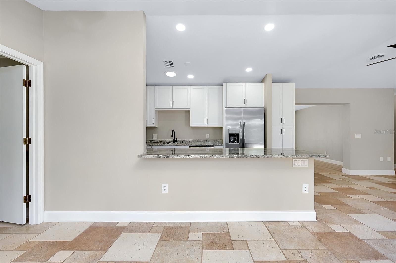 Image 13 of 60 For 875 Bayshore Drive