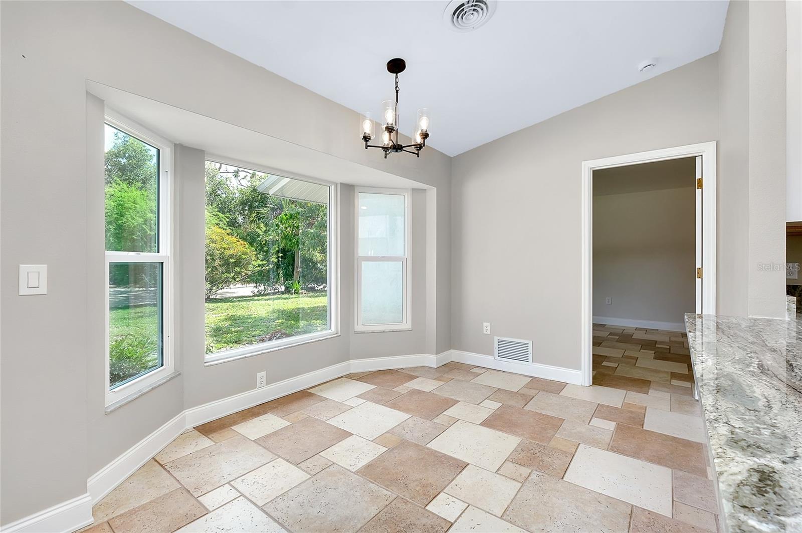 Image 14 of 60 For 875 Bayshore Drive