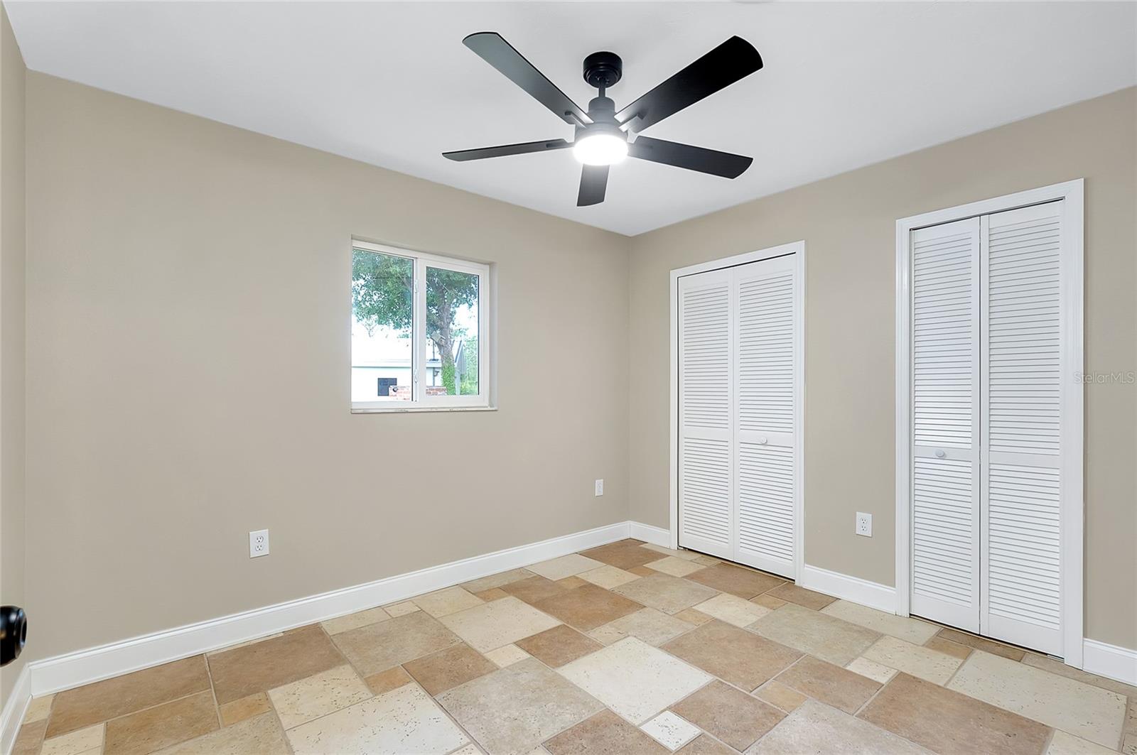 Image 24 of 60 For 875 Bayshore Drive