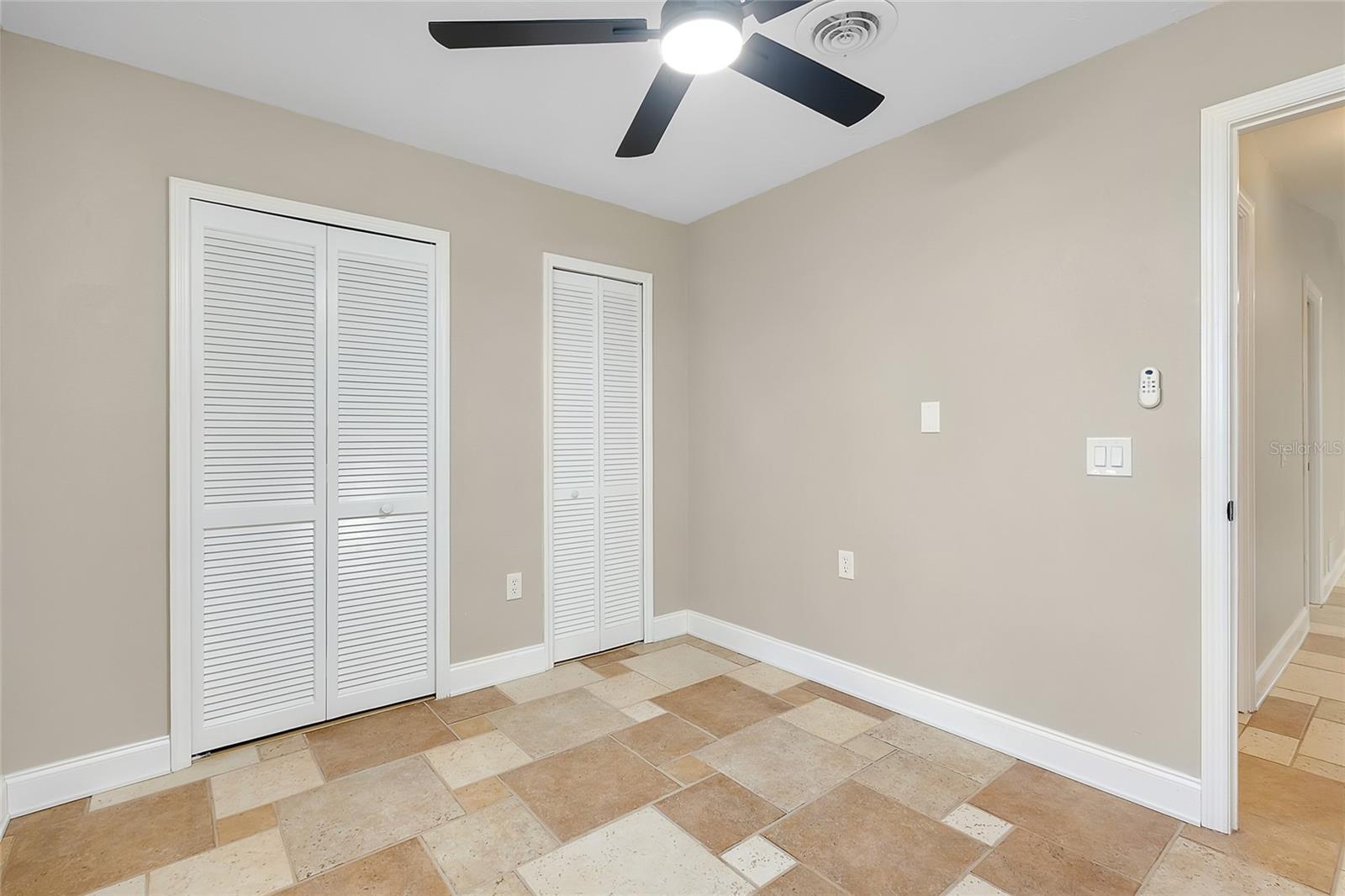 Image 25 of 60 For 875 Bayshore Drive