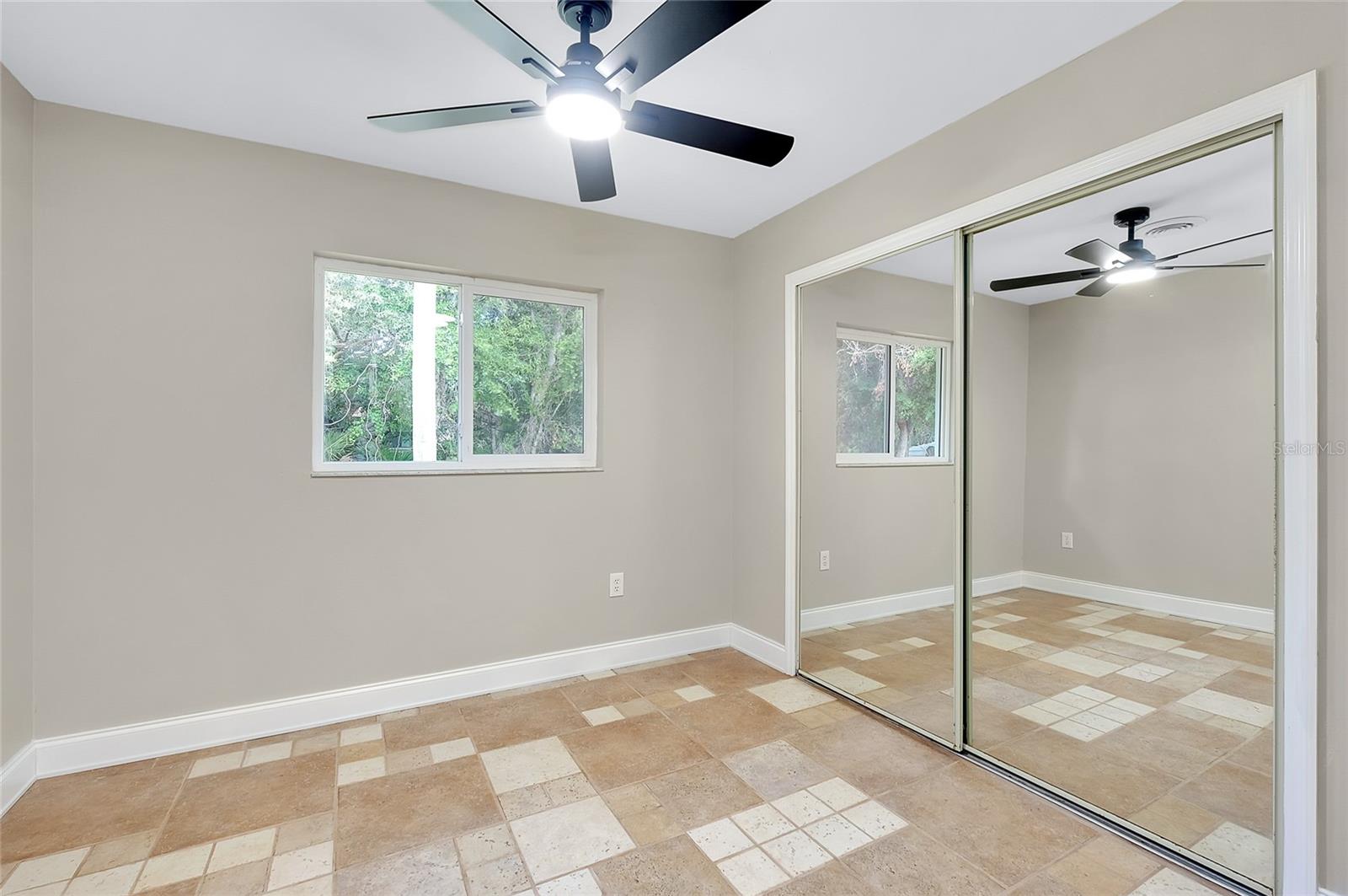Image 26 of 60 For 875 Bayshore Drive