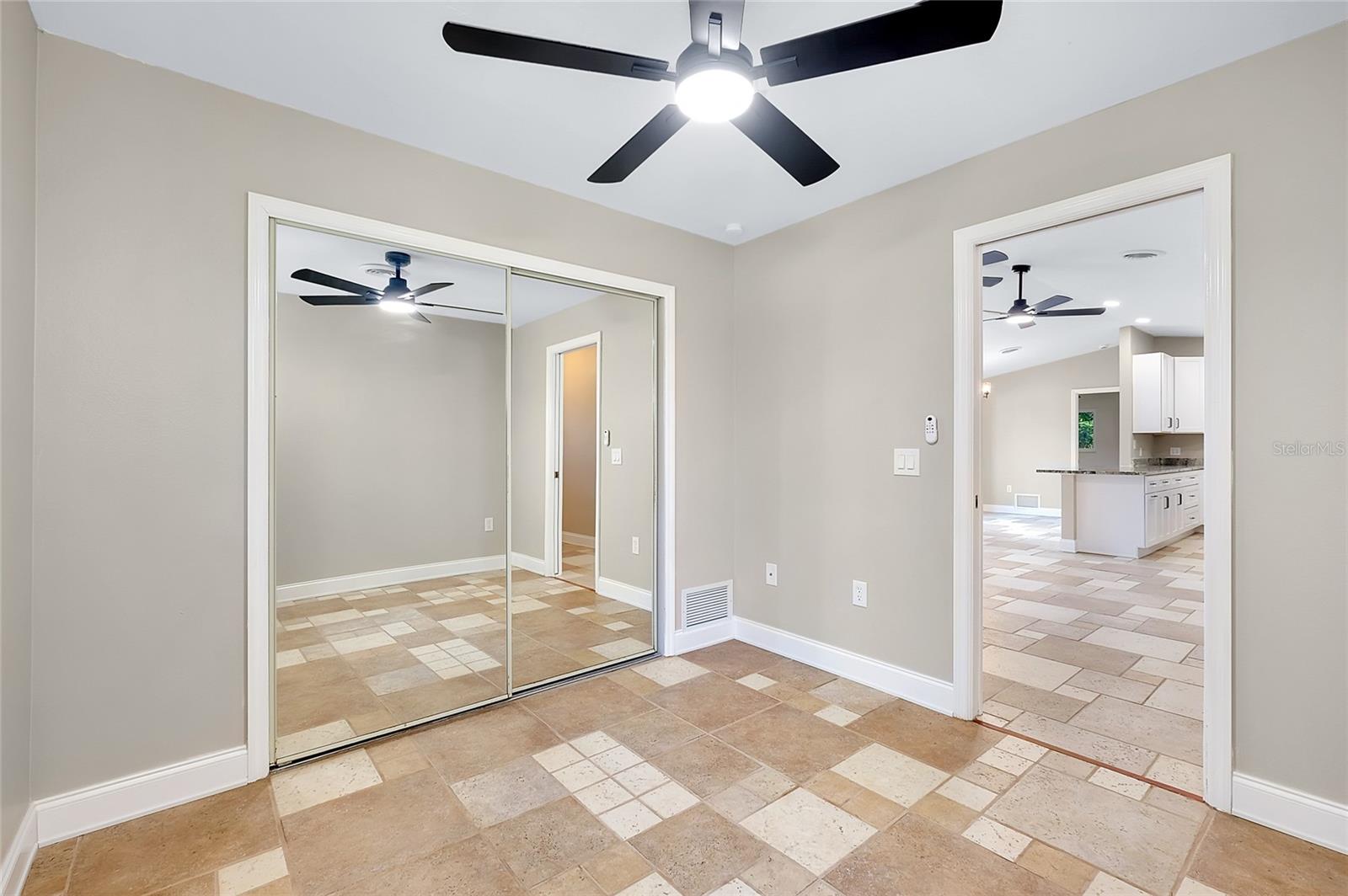 Image 27 of 60 For 875 Bayshore Drive