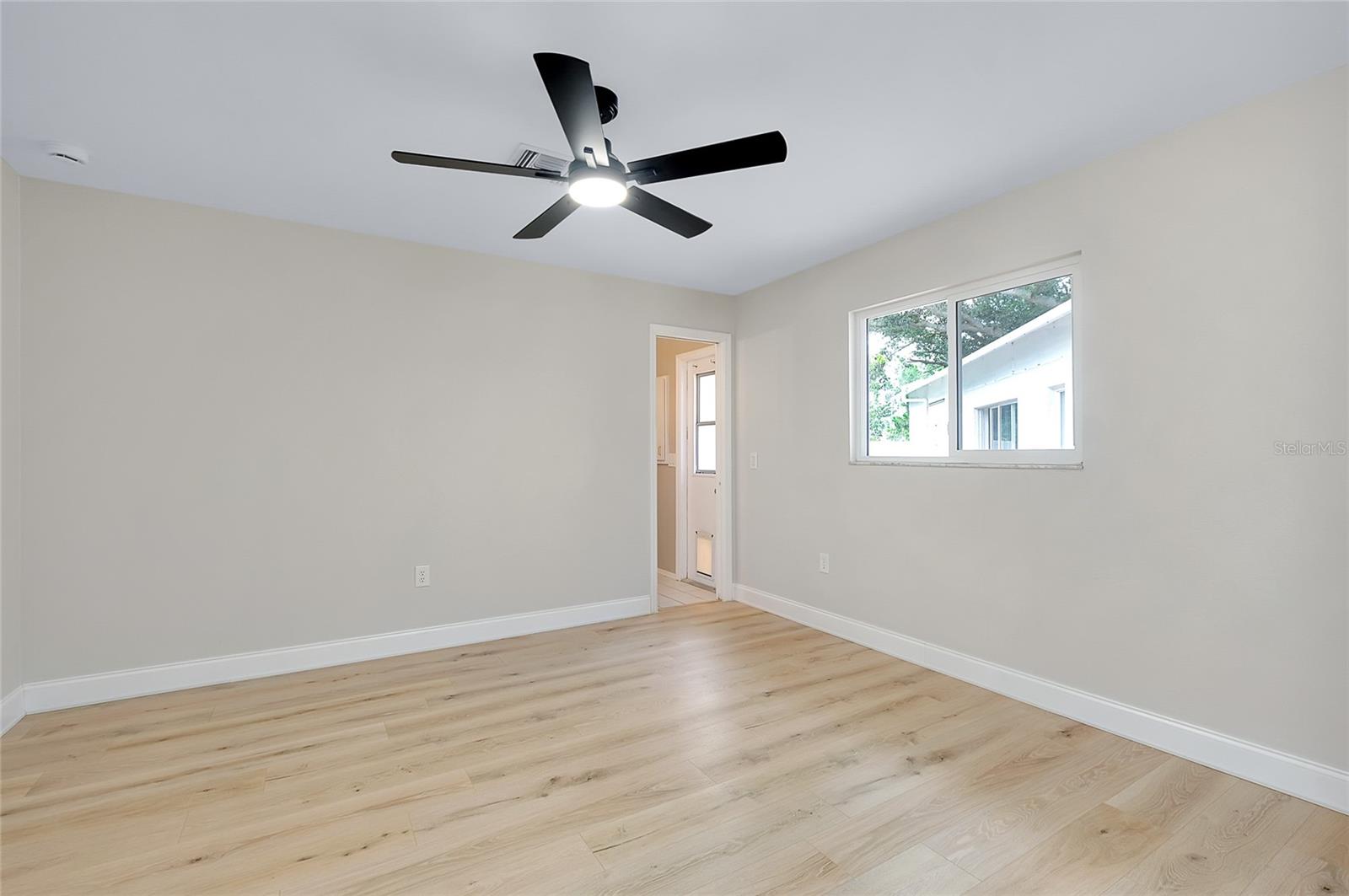 Image 30 of 60 For 875 Bayshore Drive